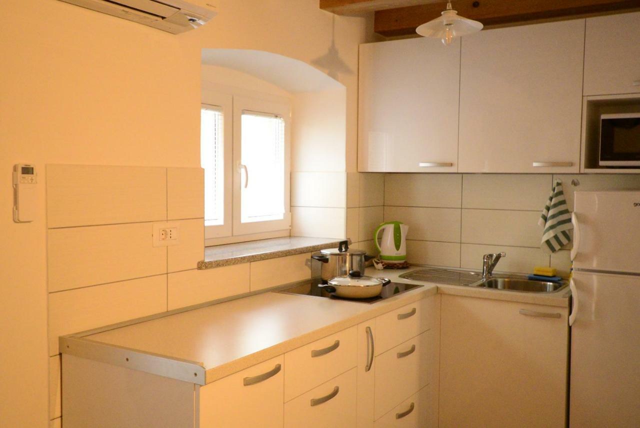 Apartments And Rooms Oliva Црес Экстерьер фото